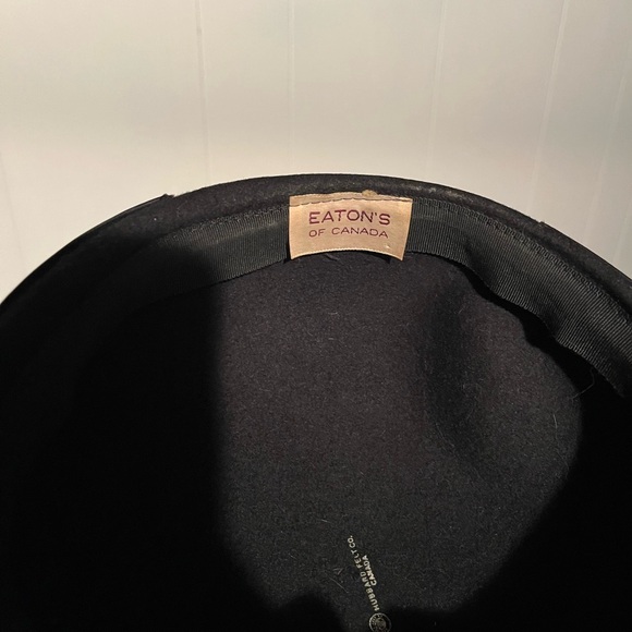 Vintage Eaton’s Black Felt Hat With Bow - Picture 5 of 8